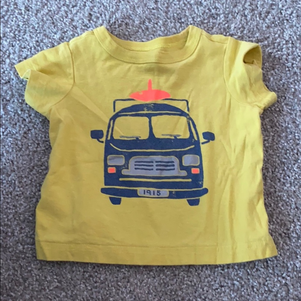 Cute boys shirt! Worn once! Excellent condition!